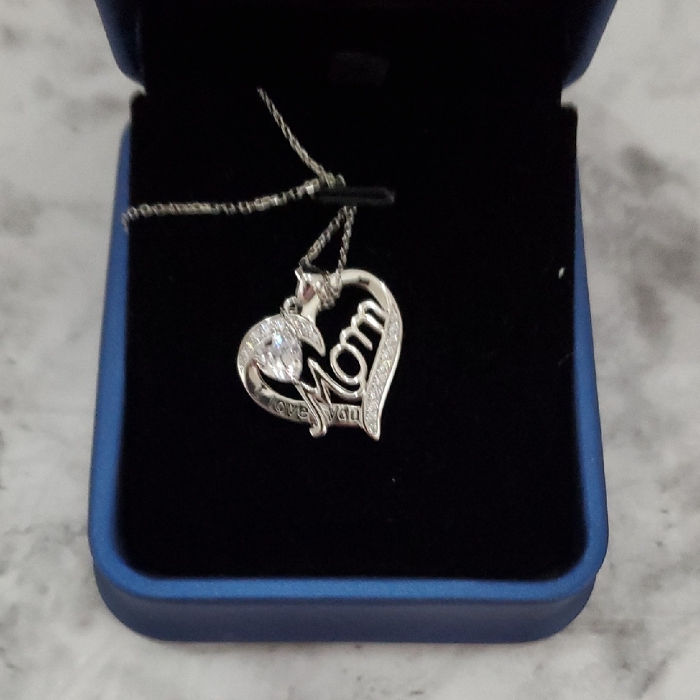 Elegant Silver Heart Pendant Necklace